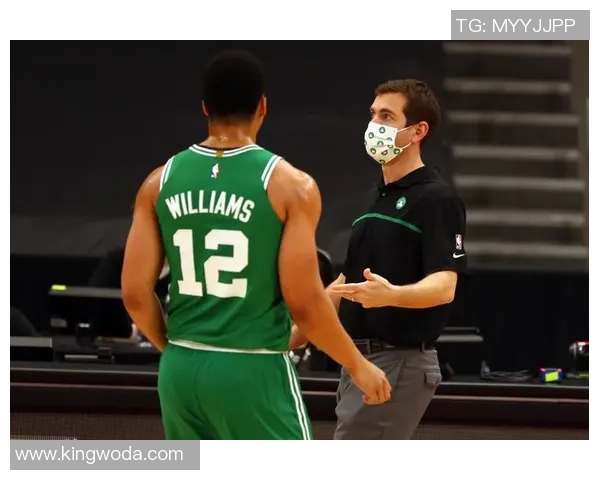 前进斯太尔与凯尔特人激战正酣谁能在赛场上笑到最后